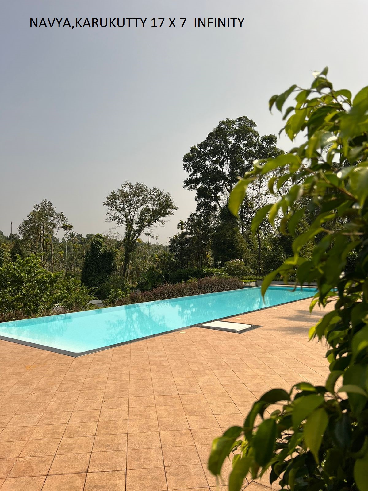 Navya Karukutty 17x7 infinity pool with liner - Moothedan design precision
