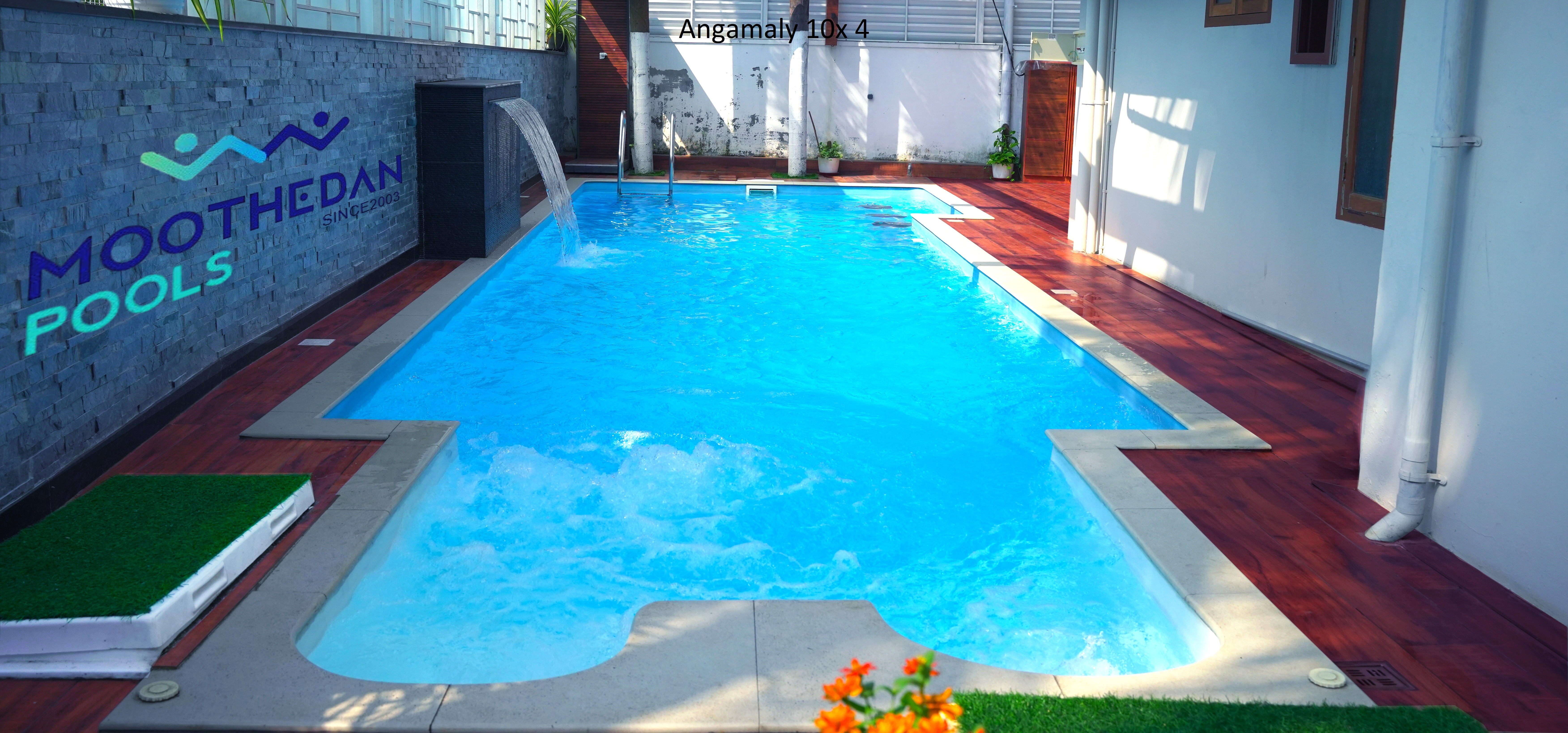 Angamaly jacuzzi pool - Moothedan Projects luxury finish