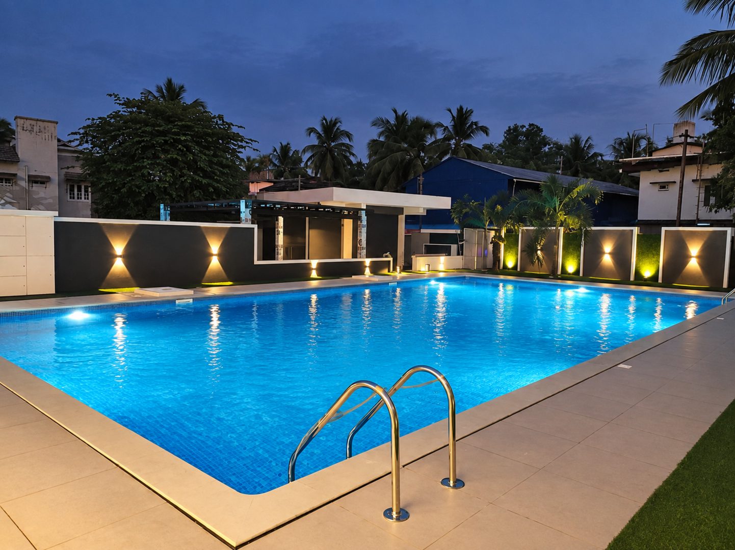 Munnar tea estate resort pool - Moothedan